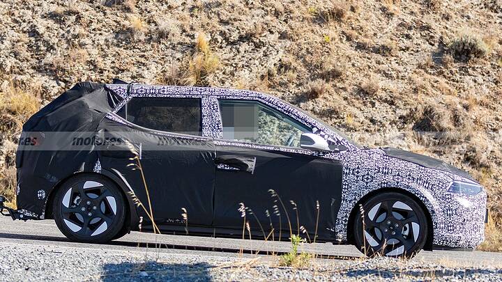 hyundai-i20-2027-fotos-pruebas-desarrollo-2025109921-1756979011_10
