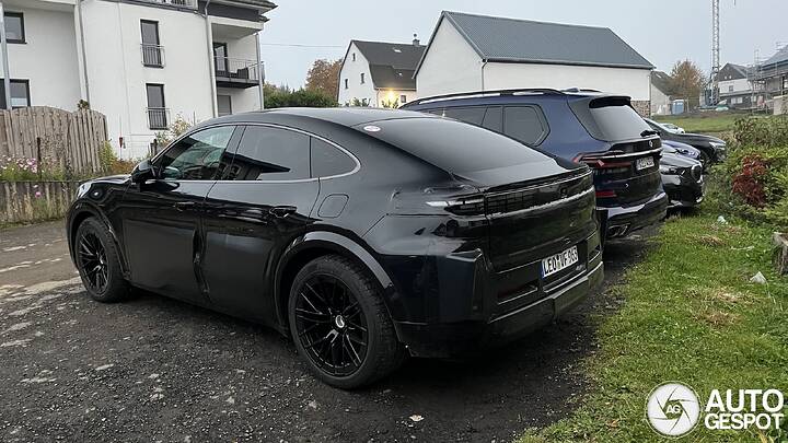 porsche-cayenne-coupe-ev-829e7-c406102112025200943_3