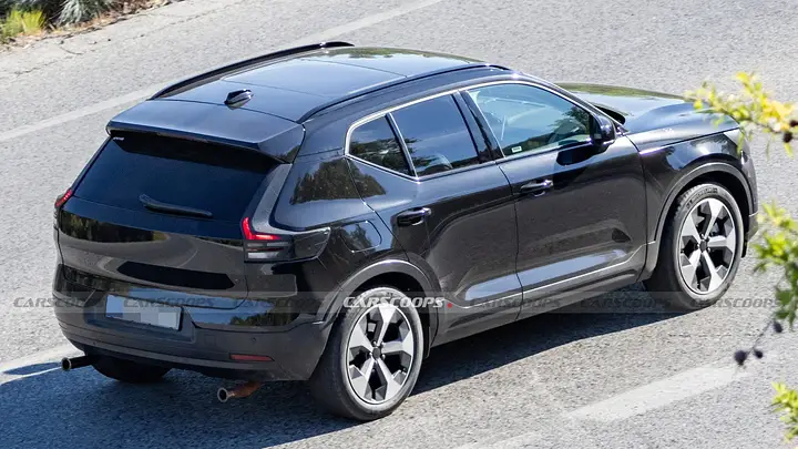 2027-Volvo-XC40-Facelift-Scoop-13-newcarscoops--2048x1152