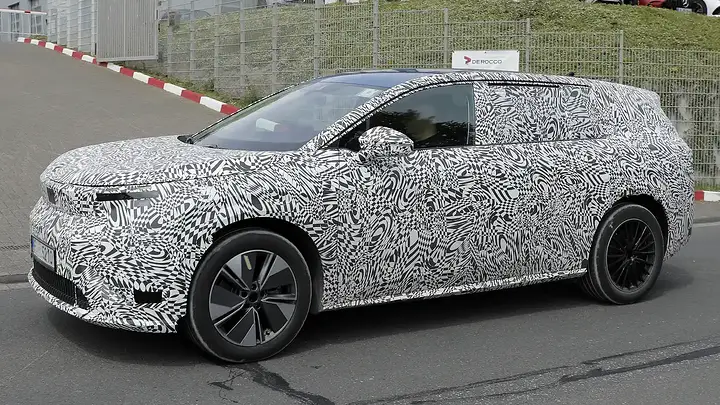 Skoda Vision 7S seven-seat EV - static front angled_atqewn