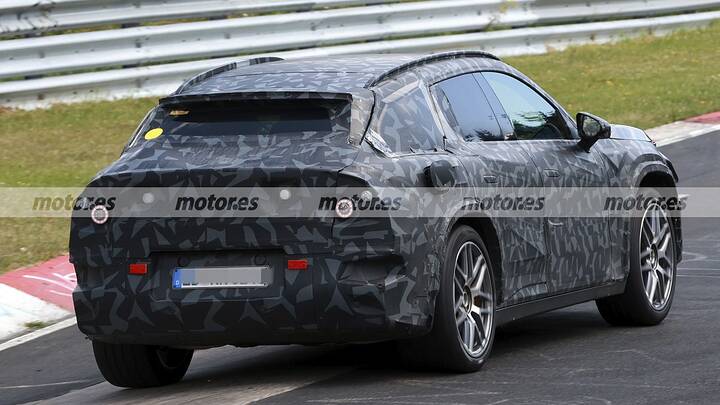 mercedes-amg-gt-suv-electrico-fotos-espia-2025110456-1760085135_9