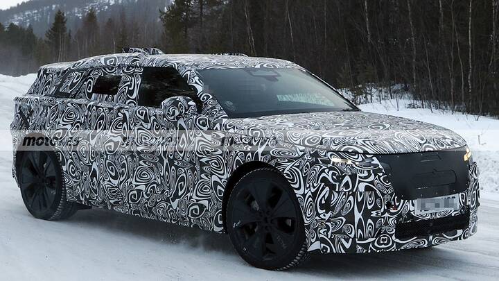 range-rover-velar-ev-2026-pruebas-invierno-2025107423-1743164061_9