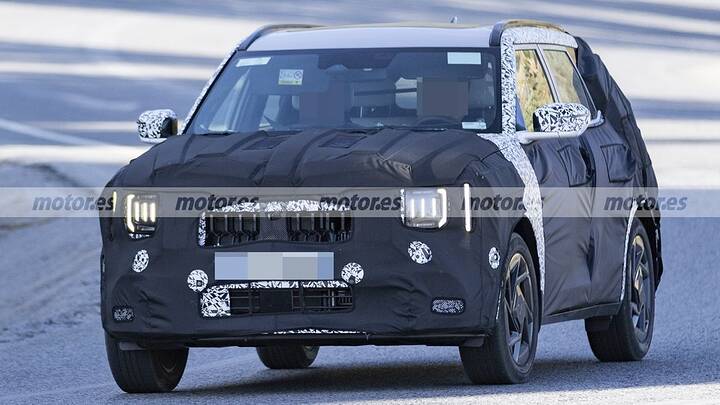 imgi_17_kia-seltoshybrid-2026-fotos-espia-2025109972-1757342617_4