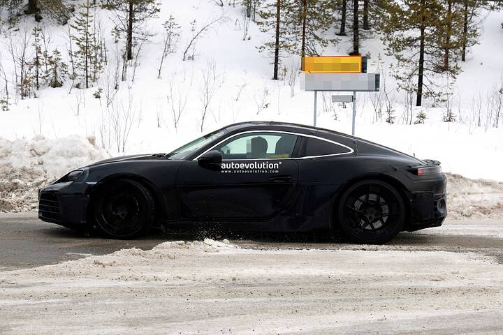 2026-porsche-718-cayman-electric-spied-will-replace-internal-combustion-718-cayman_15