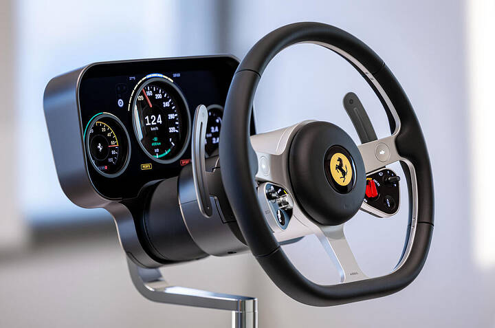 ferrari-luce-interior-real-4