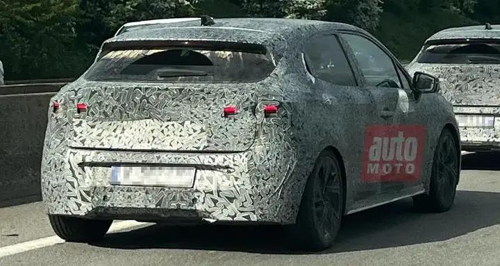 2026 Renault Clio_io
