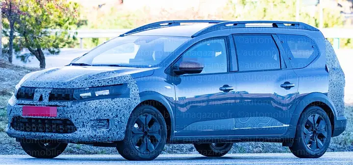 dacia-jogger-spyshot-5
