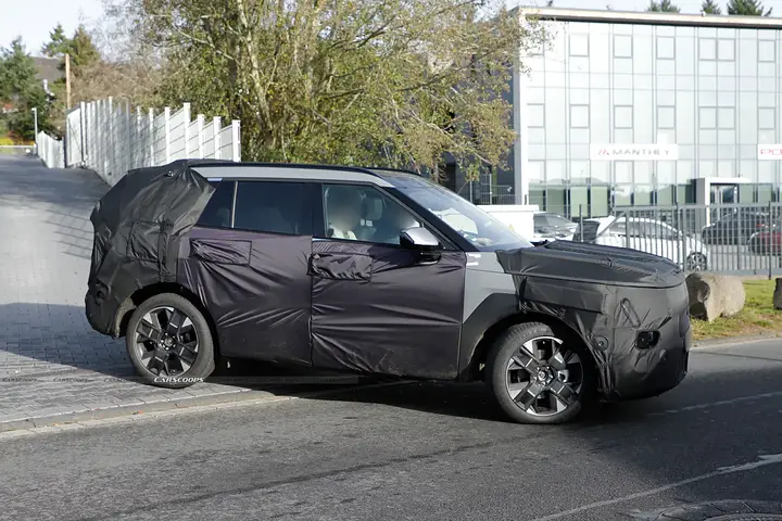 Hyundai-Tucson-spy-shots-newcarscoops_-00023-2048x1367