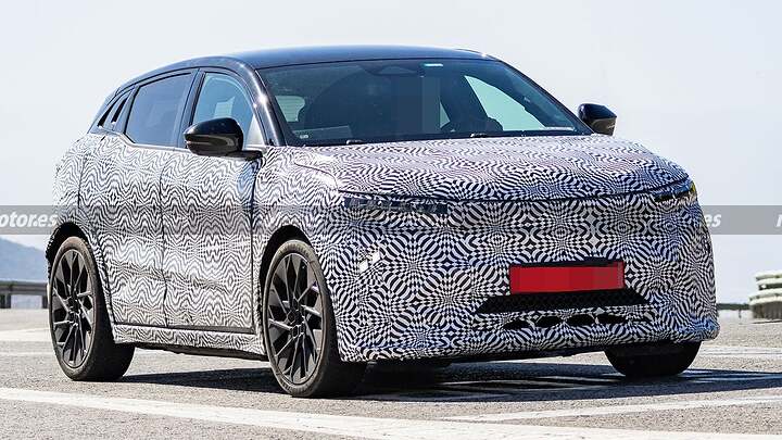 Cazado el nuevo Renault Megane que llega en 2026, su renovado diseño comienza a descubrirse 1