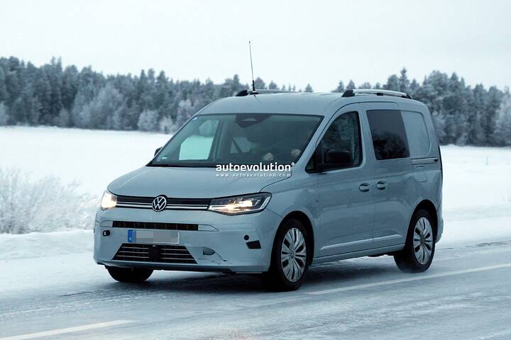 imgi_44_2027-volkswagen-caddy-facelift-spied-looking-mostly-unchanged-from-outgoing-model_9