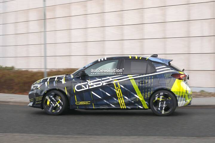 imgi_41_spy-photos-2027-opel-corsa-gse-coming-later-this-year-as-the-peugeot-e-208-gti-s-twin_3
