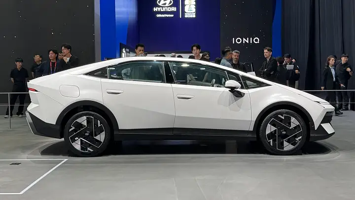 Hyundai Ioniq V - newcarscoops - side profileydx28q