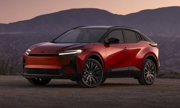 2026_Toyota_C-HR_XSE_Tandoori_HERO-2048x1229