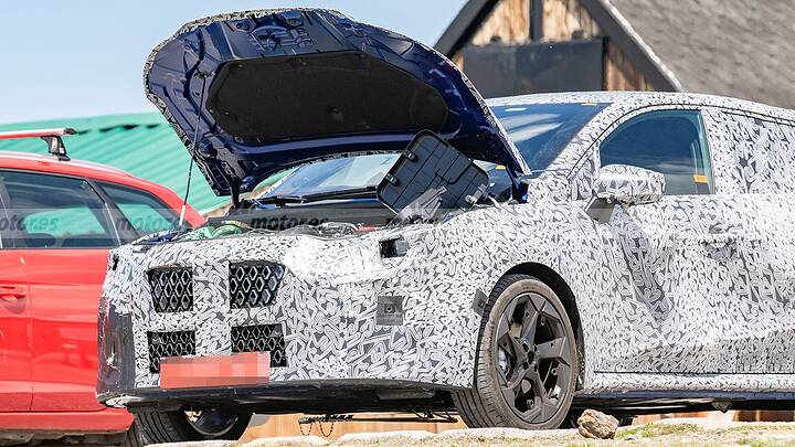 El interior del nuevo Renault Clio 2026 se descubre en estas fotos espía que adelantan un coche más digital y conectado 15