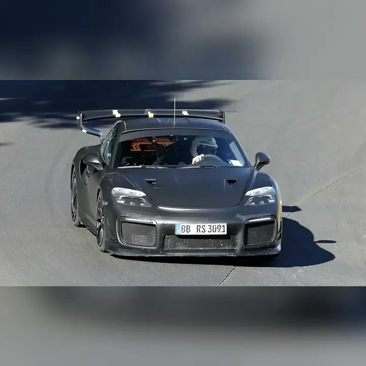 Efsane Flachbau Geri mi Dönüyor Porsche, Nürburgring’de gizemli bir Slantnose 911 prototipi ile