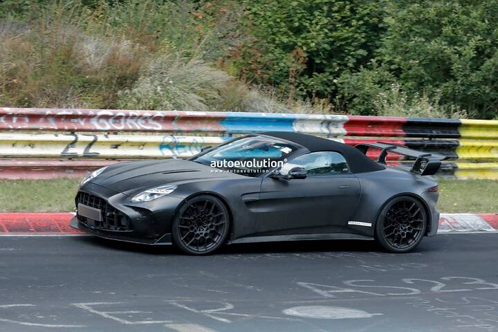 spy-photos-the-2027-aston-martin-vantage-rs-roadster-is-gaydon-s-next-open-top-track-weapon-274783_1