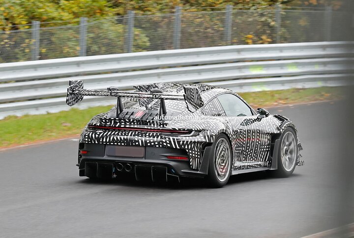 porsche-911-gt3-rs-mr-by-manthey-wants-to-be-crowned-the-new-king-of-the-ring_31