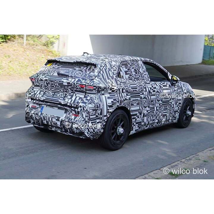 Cupra Raval spied- the rebellious cousin of the Volkswagen ID.2!#cupra #raval #cupraraval #prot (3)