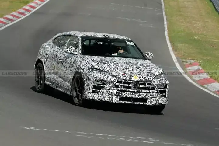 2026-Lamborghini-Urus-Facelift-4-768x513