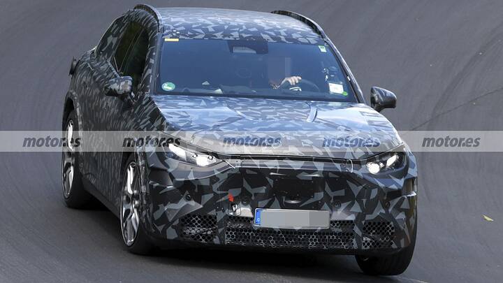 mercedes-amg-gt-suv-electrico-fotos-espia-2025110456-1760085129_2