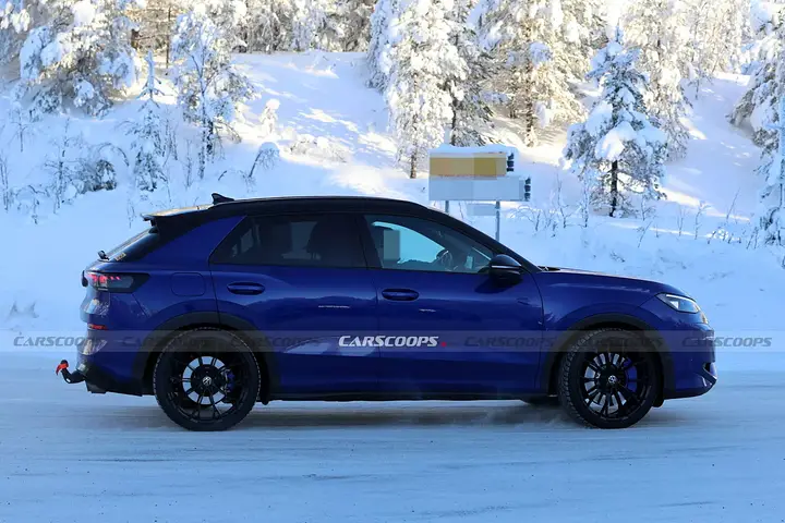 VW-T-Roc-R-Scoop-13-1536x1024