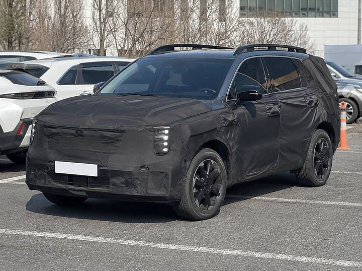 2027 Kia Sorento facelift _ newcarscoops_ (3)