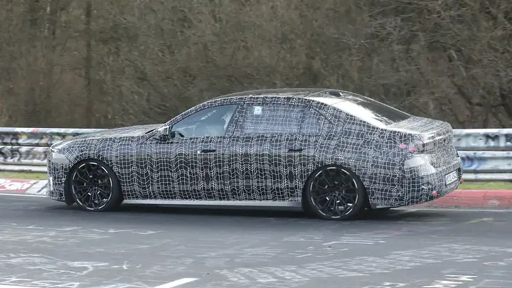 New BMW i7 facelift newcarscoops 003