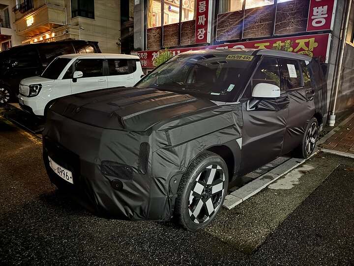 2027 Hyundai Santa Fe Facelift spotted in South Korea. #2027hyundaisantafe #hyundaisantafefaceli