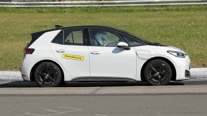 Volkswagen ID.2 spy shots-3