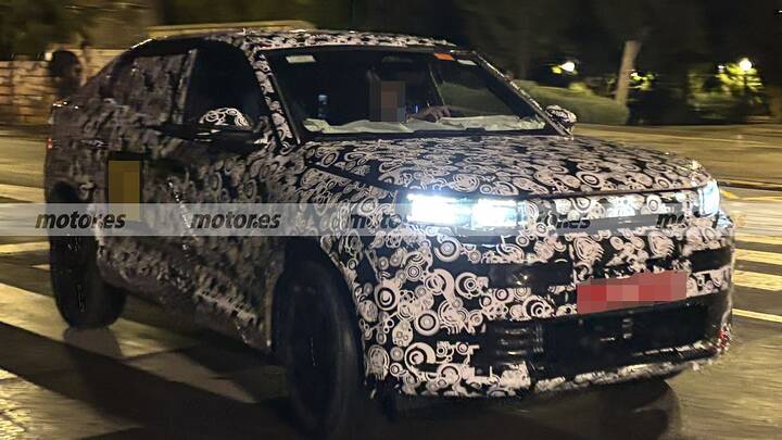 fiat-panda-fastback-coupe-2027-fotos-espia-2026112116-1768859571_2