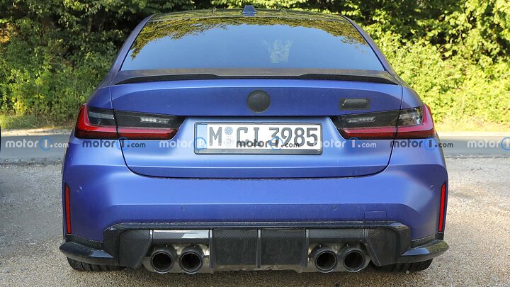 bmw-m3-sedan-and-wagon-facelift-spy-photos (11)