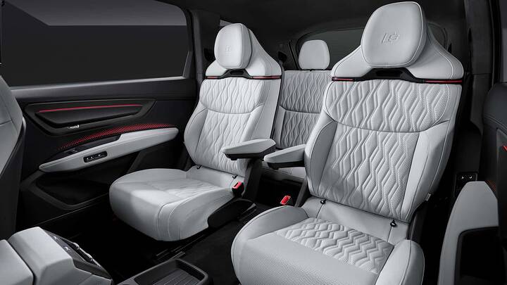 2027-audi-q9-interior-newcarscoops-12
