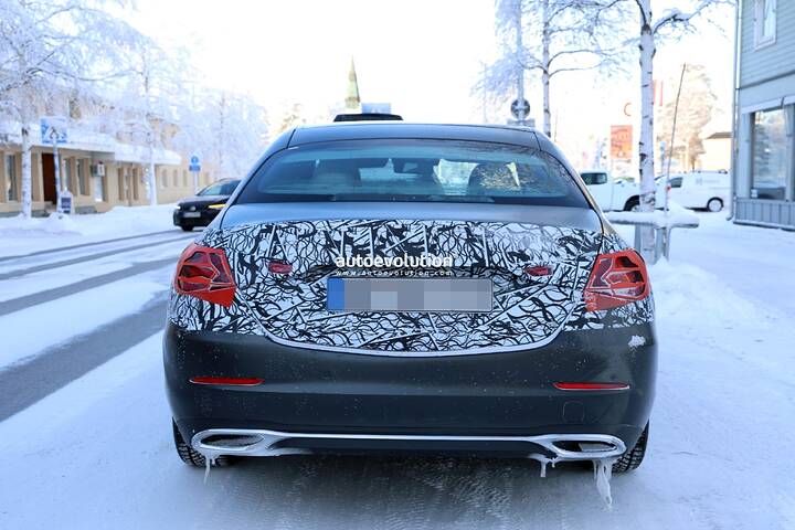spy-photos-2027-mercedes-benz-c-class-facelift-reverses-all-touch-steering-wheel-trend_9