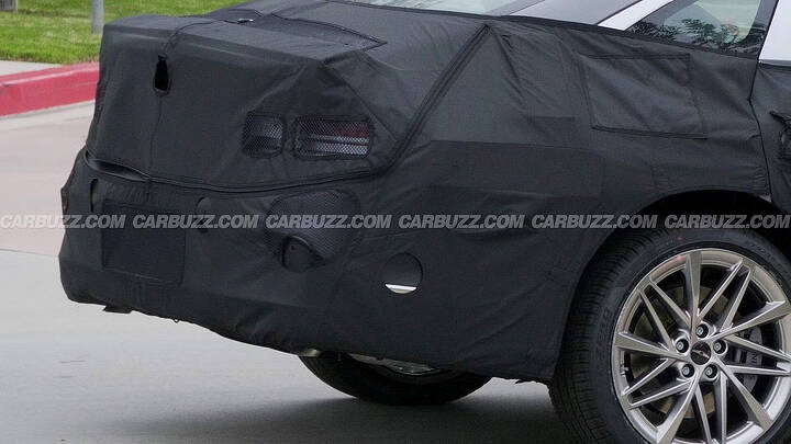 2027 genesis-g80-spy-photos-newcarscoops-0001