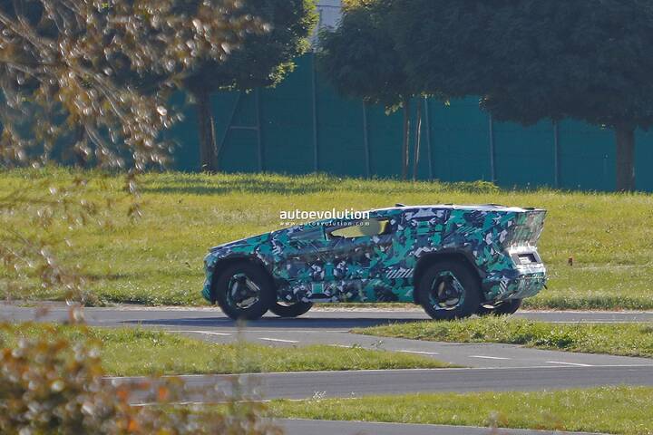 imgi_50_ceer-motors-suv-caught-testing-makes-the-tesla-cybertruck-look-normal_15