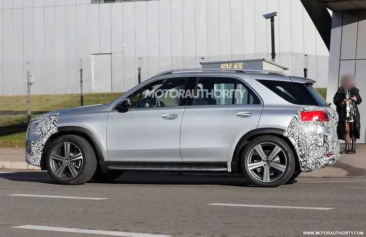 2027-mercedes-benz-gle-class-facelift-spy-shots--photo-via-baldauf_100951427_l