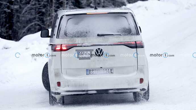 2024-volkswagen-id.-buzz-lwb-spy-photo