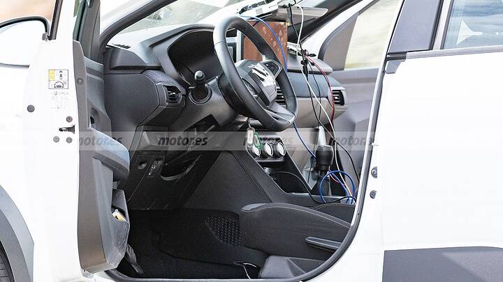 interior-dacia-sandero-2026-fotos-espia-2025109148-1752339453_6