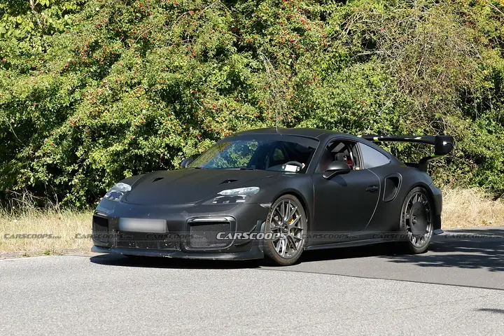 Porsche-911-GT2-RS-Slantnose-Scoop-4-1536x1026