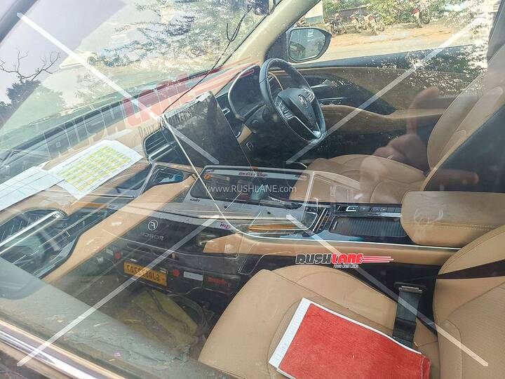 2026-mg-hector-interiors-spied-first
