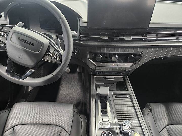 KGM Q300 interior leaked_1766019126_8372