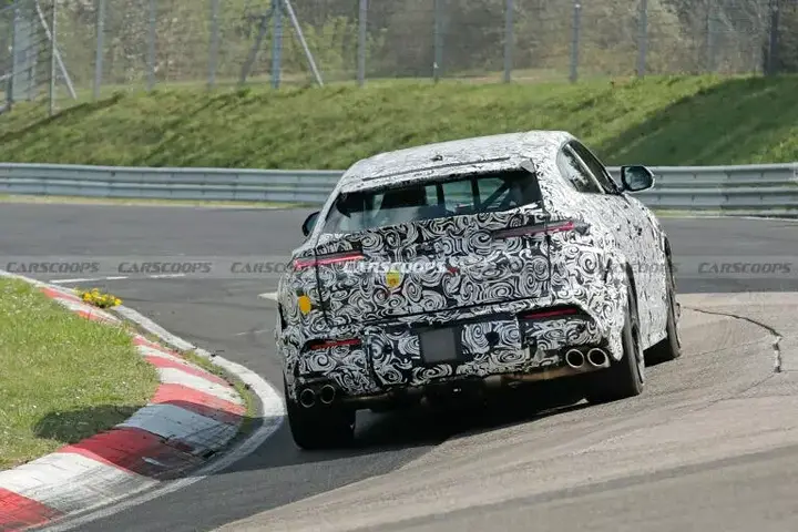 2026-Lamborghini-Urus-Facelift-10-768x513