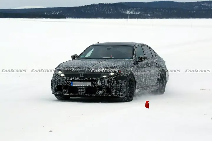 2027-BMW-M5-0213-3-1536x1024