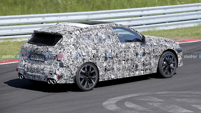 bmw-1-series-facelift-new-spy-photo (7)