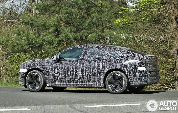 bmw-ix4-na7-newcarscoops_5