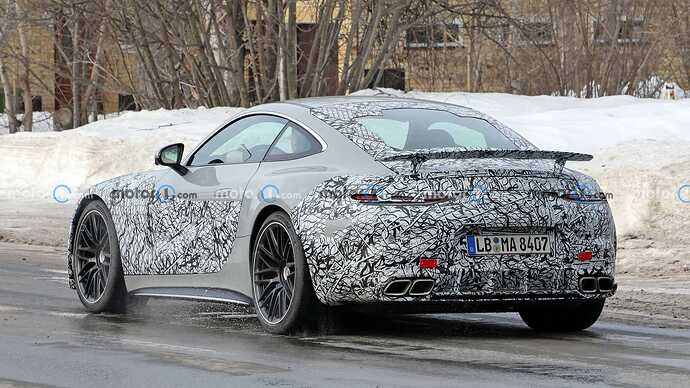 2024-mercedes-amg-gt-s-e-performance-rear-view-spy-photo (3)