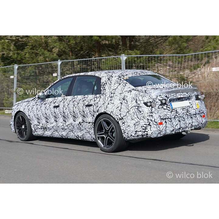 AMG version of the new electric Mercedes E class spotted!#Mercedes #amg #e63 #eklasse #Erlkönig (1)