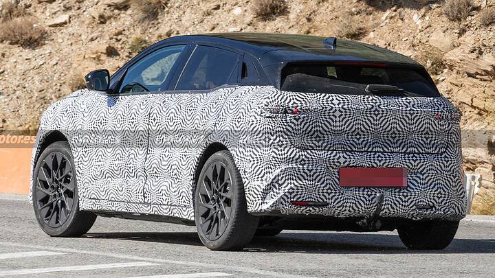 Cazado el nuevo Renault Megane que llega en 2026, su renovado diseño comienza a descubrirse 17