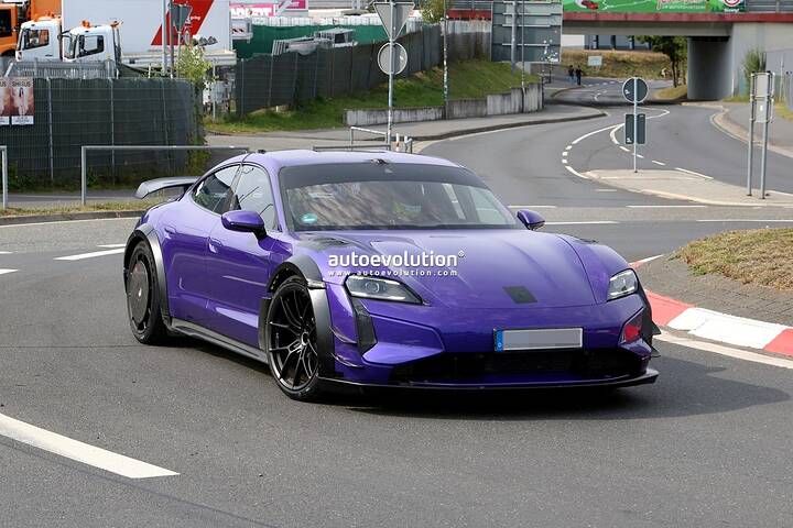 imgi_31_porsche-taycan-turbo-gt-weissach-looks-the-part-with-manthey-go-faster-parts-256623_1