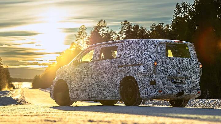 010-mercedes-benz-van-ea-prototype-drive-review
